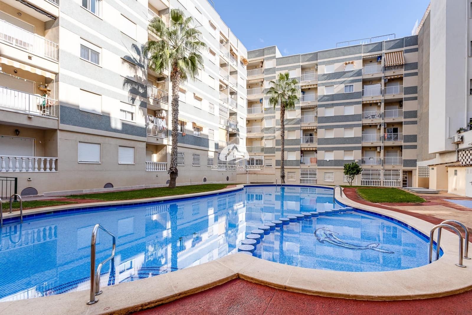 3 chambre Appartement à vendre à Torrevieja avec piscine - 159 999 € (Ref: 10042359)