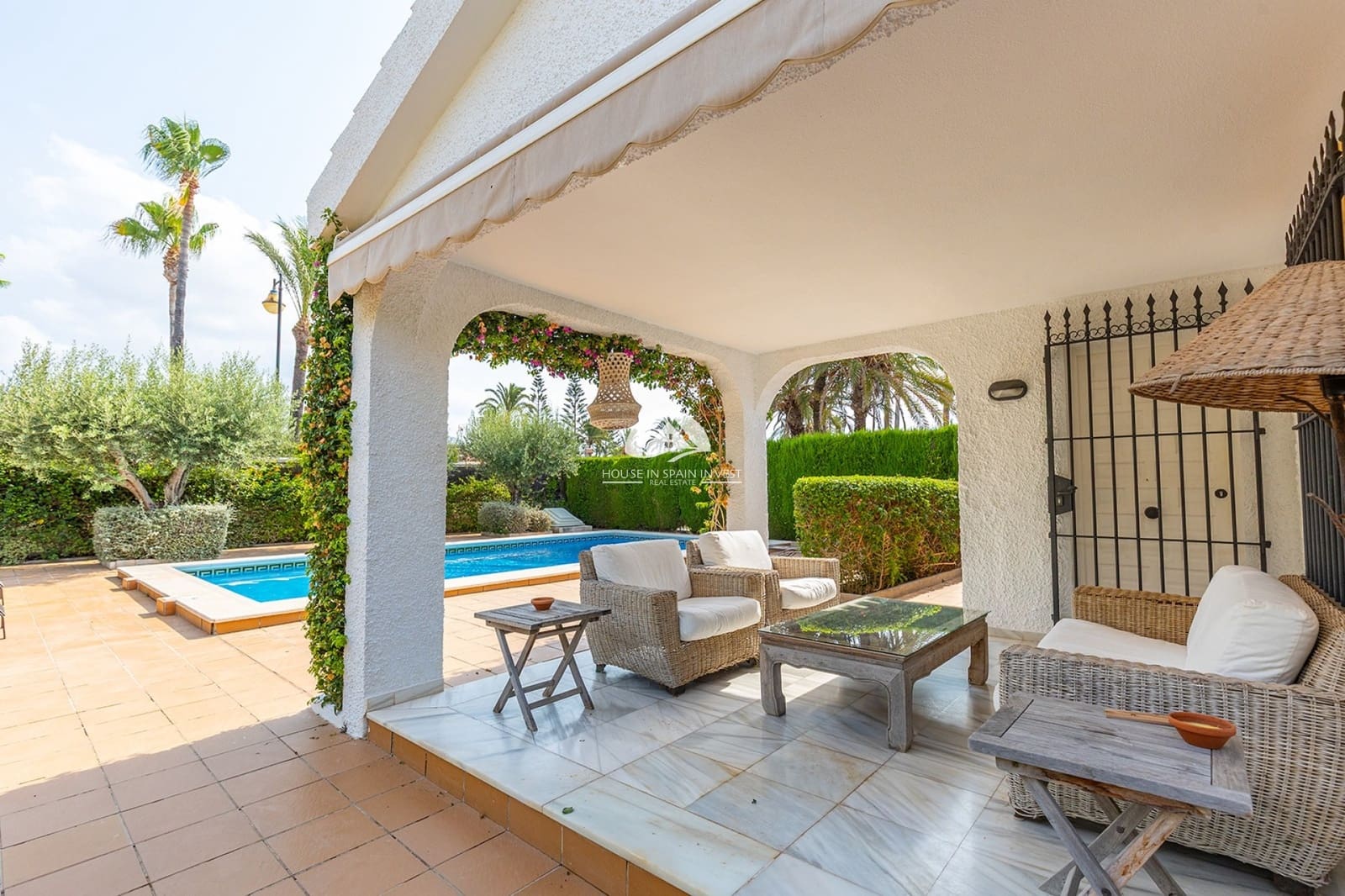 3 chambre Villa/Maison à vendre à Torrevieja avec piscine garage - 649 000 € (Ref: 10042360)