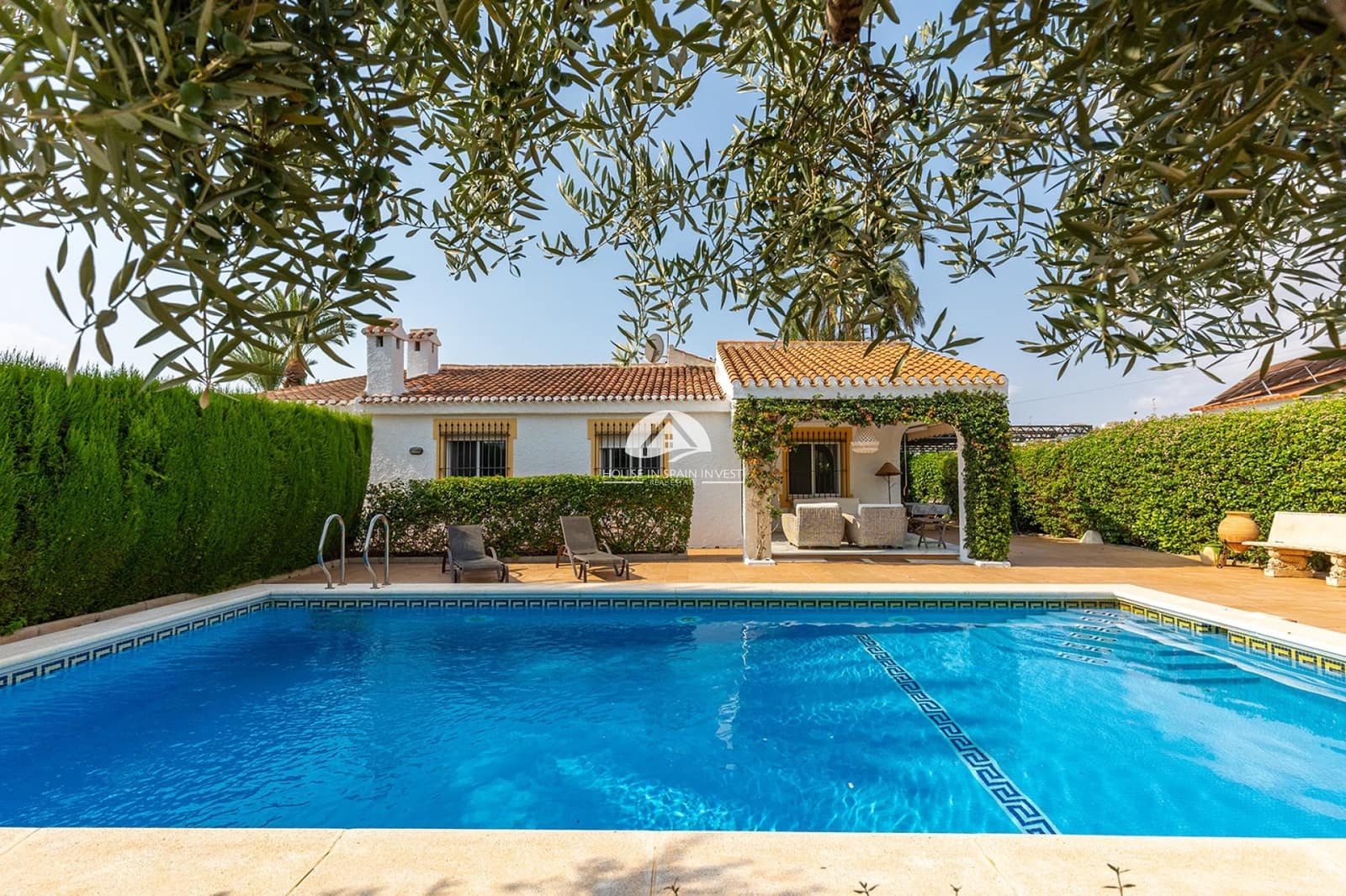 3 chambre Villa/Maison à vendre à Torrevieja avec piscine garage - 649 000 € (Ref: 10042360)