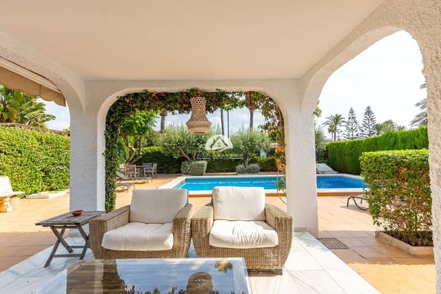 3 chambre Villa/Maison à vendre à Playa de los Locos, Torrevieja avec piscine garage - 649 000 € (Ref: 10042360)