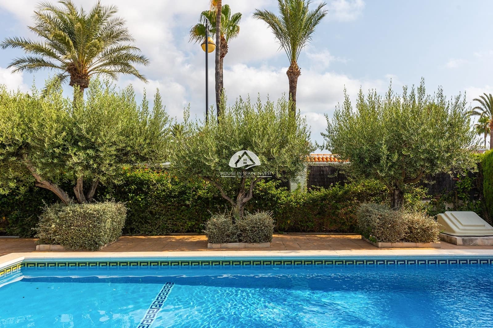 3 chambre Villa/Maison à vendre à Torrevieja avec piscine garage - 649 000 € (Ref: 10042360)