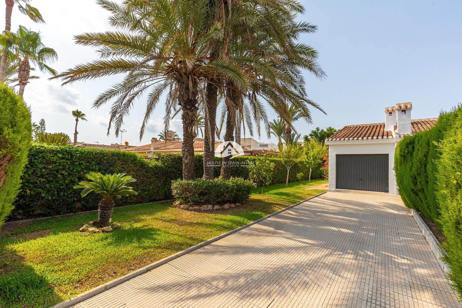 3 chambre Villa/Maison à vendre à Torrevieja avec piscine garage - 649 000 € (Ref: 10042360)