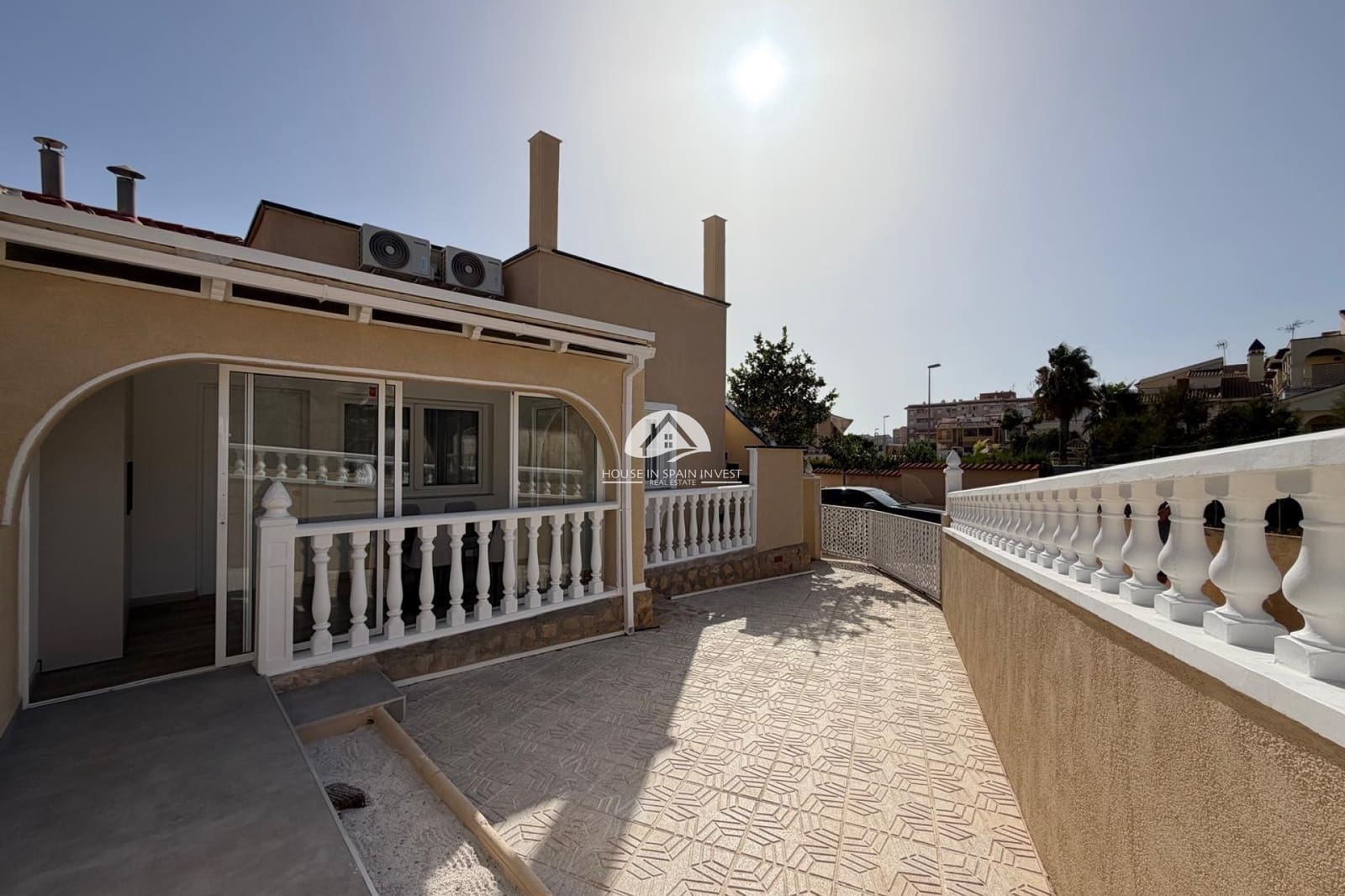 2 bedroom Townhouse for sale in Torrevieja with pool - € 249,900 (Ref: 10042365)