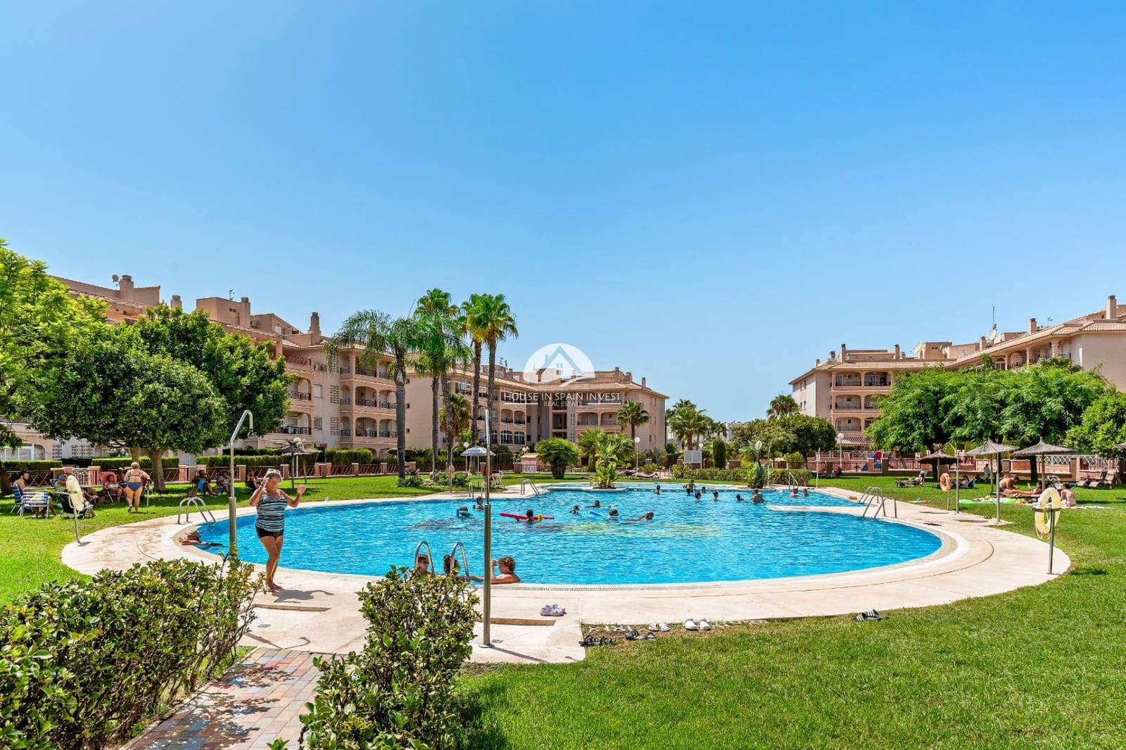 2 bedroom Apartment for sale in Playa Flamenca with pool garage - € 215,000 (Ref: 10042368)