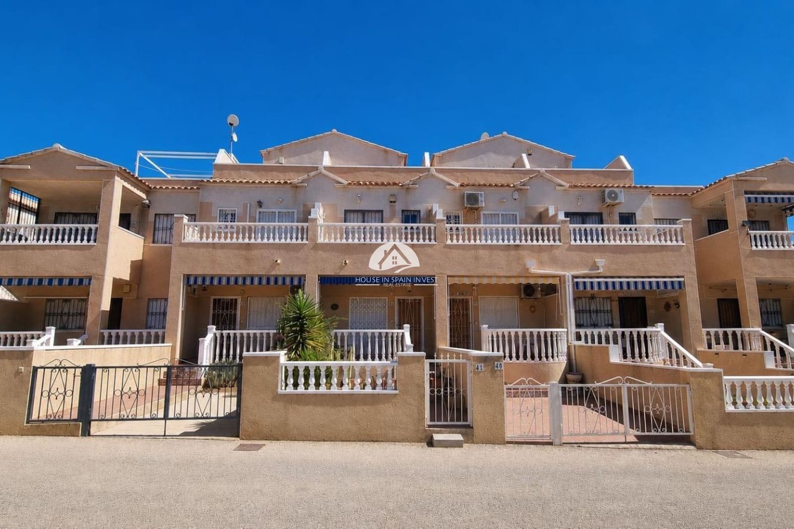 2 slaapkamer Huis te koop in Orihuela Costa met zwembad - € 222.000 (Ref: 10042369)