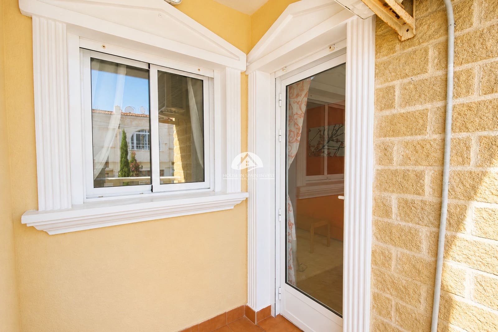 2 bedroom Apartment for sale in Torrevieja - € 145,000 (Ref: 10042481)