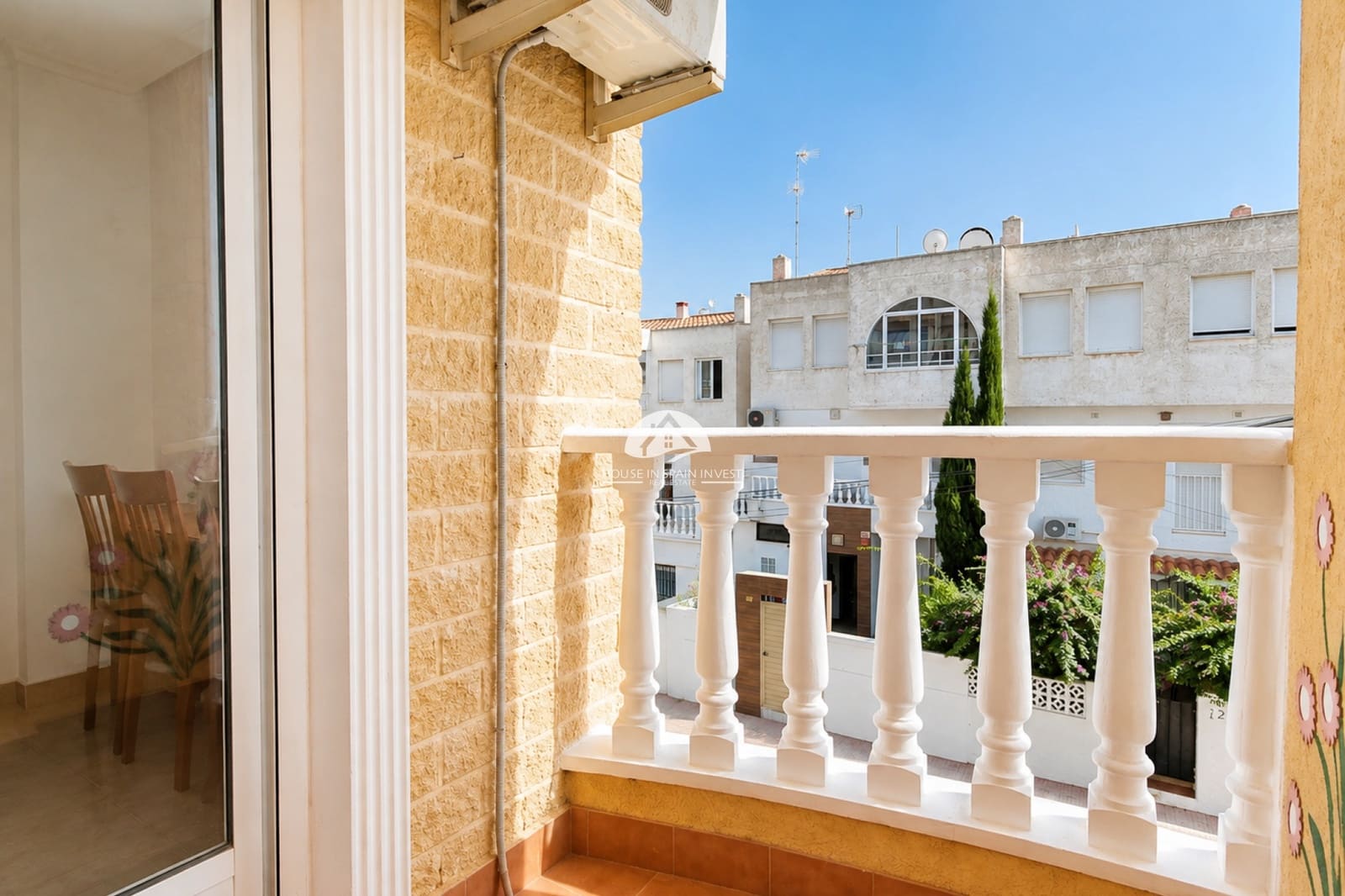 2 bedroom Apartment for sale in Torrevieja - € 145,000 (Ref: 10042481)