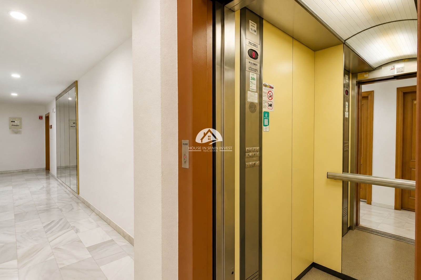 2 bedroom Apartment for sale in Torrevieja - € 145,000 (Ref: 10042481)