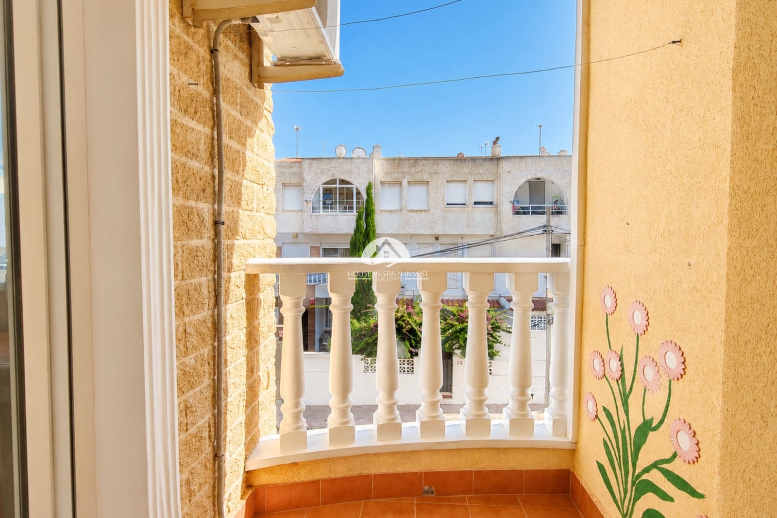 2 bedroom Apartment for sale in Torrevieja - € 145,000 (Ref: 10042481)