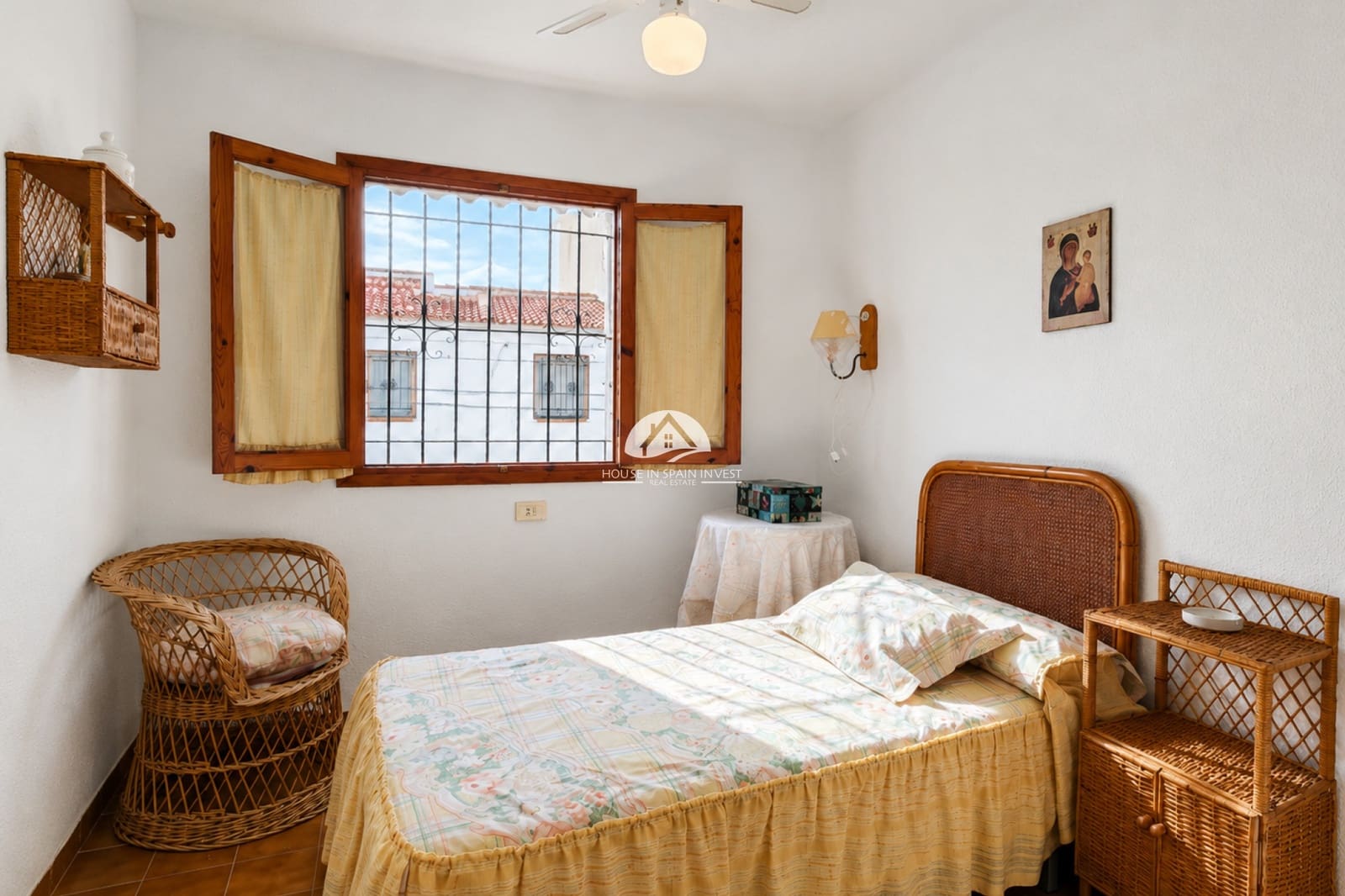 2 quarto Casa em Banda para venda em Torrevieja com piscina - 210 000 € (Ref: 10048713)