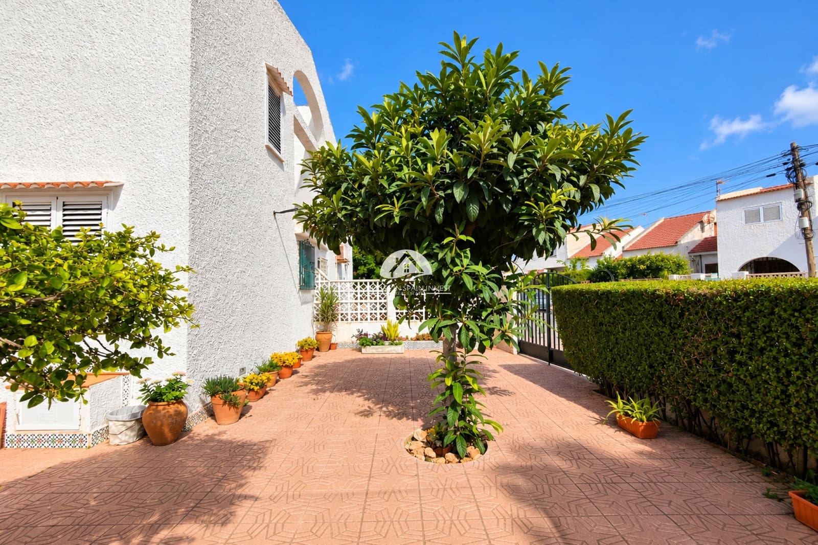 2 quarto Casa em Banda para venda em Torrevieja com piscina - 210 000 € (Ref: 10048713)