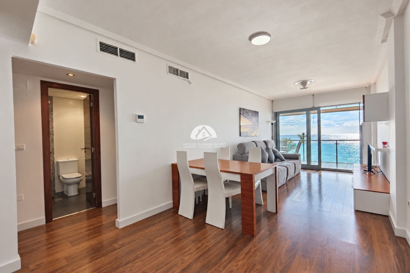 Apartamento de 3 habitaciones en Torrevieja en venta con piscina garaje - 459.000 € (Ref: 10061059)