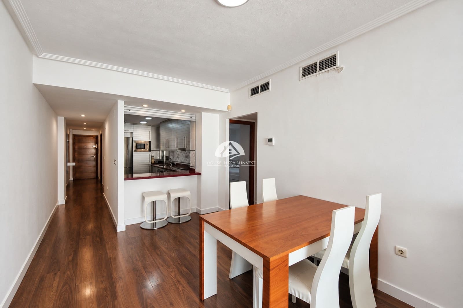 Apartamento de 3 habitaciones en Torrevieja en venta con piscina garaje - 459.000 € (Ref: 10061059)