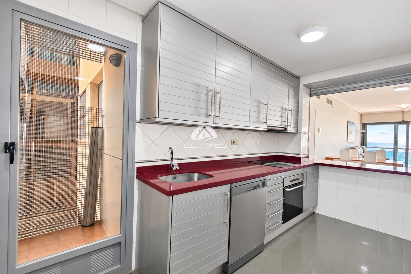 Apartamento de 3 habitaciones en Torrevieja en venta con piscina garaje - 459.000 € (Ref: 10061059)