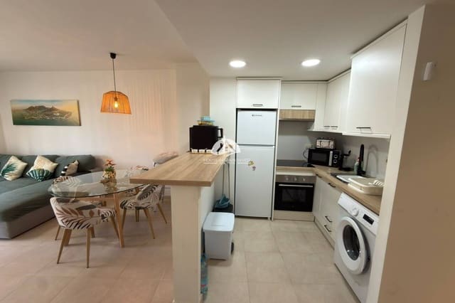 2 soverom Leilighet til salgs i Blue Lagoon med svømmebasseng garasje - € 175 000 (Ref: 10061061)