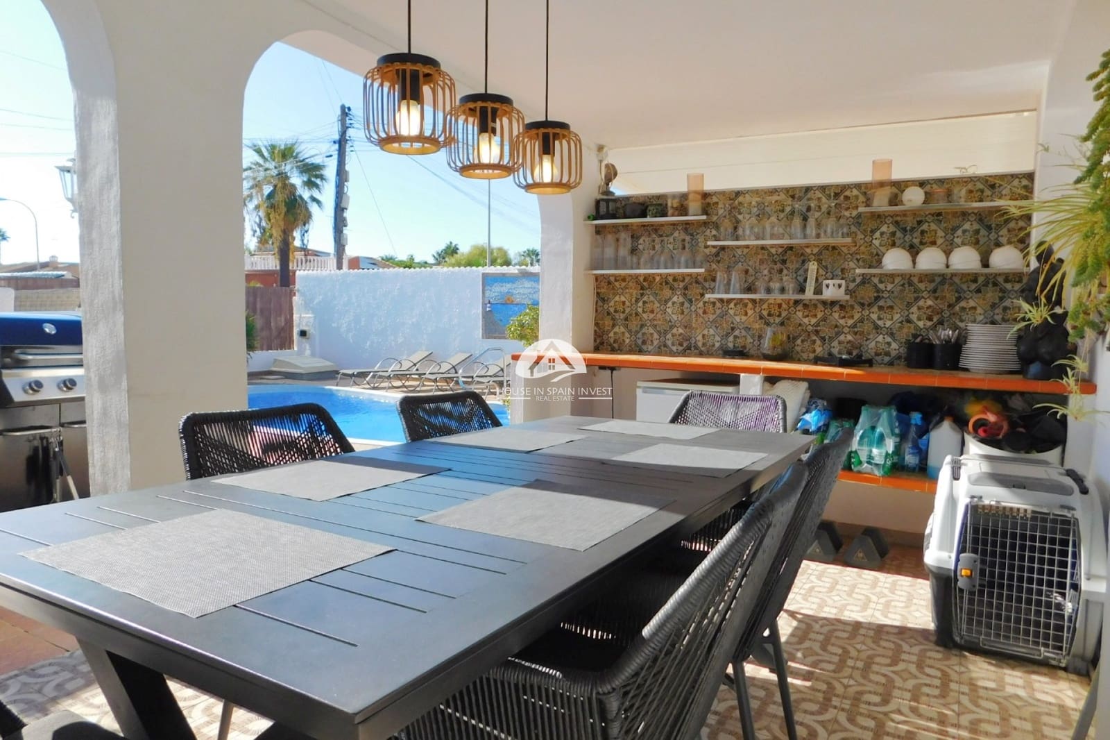 3 makuuhuone Huvila myytävänä paikassa Torrevieja mukana uima-altaan 
autotalli - 399 900 € (Ref: 10110335)