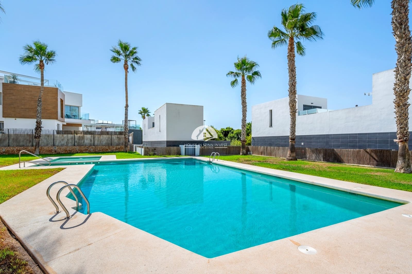 3 camera da letto Villa in vendita in Orihuela Costa con piscina garage - 429.000 € (Rif: 10110336)