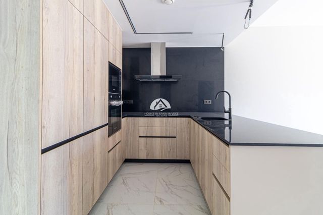 3 quarto Apartamento para venda em Punta Prima, Orihuela com piscina garagem - 399 000 € (Ref: 10111877)