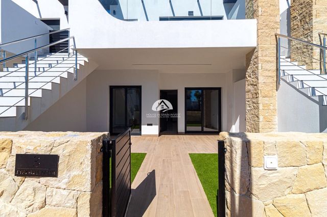 3 quarto Apartamento para venda em Punta Prima, Orihuela com piscina garagem - 399 000 € (Ref: 10111877)