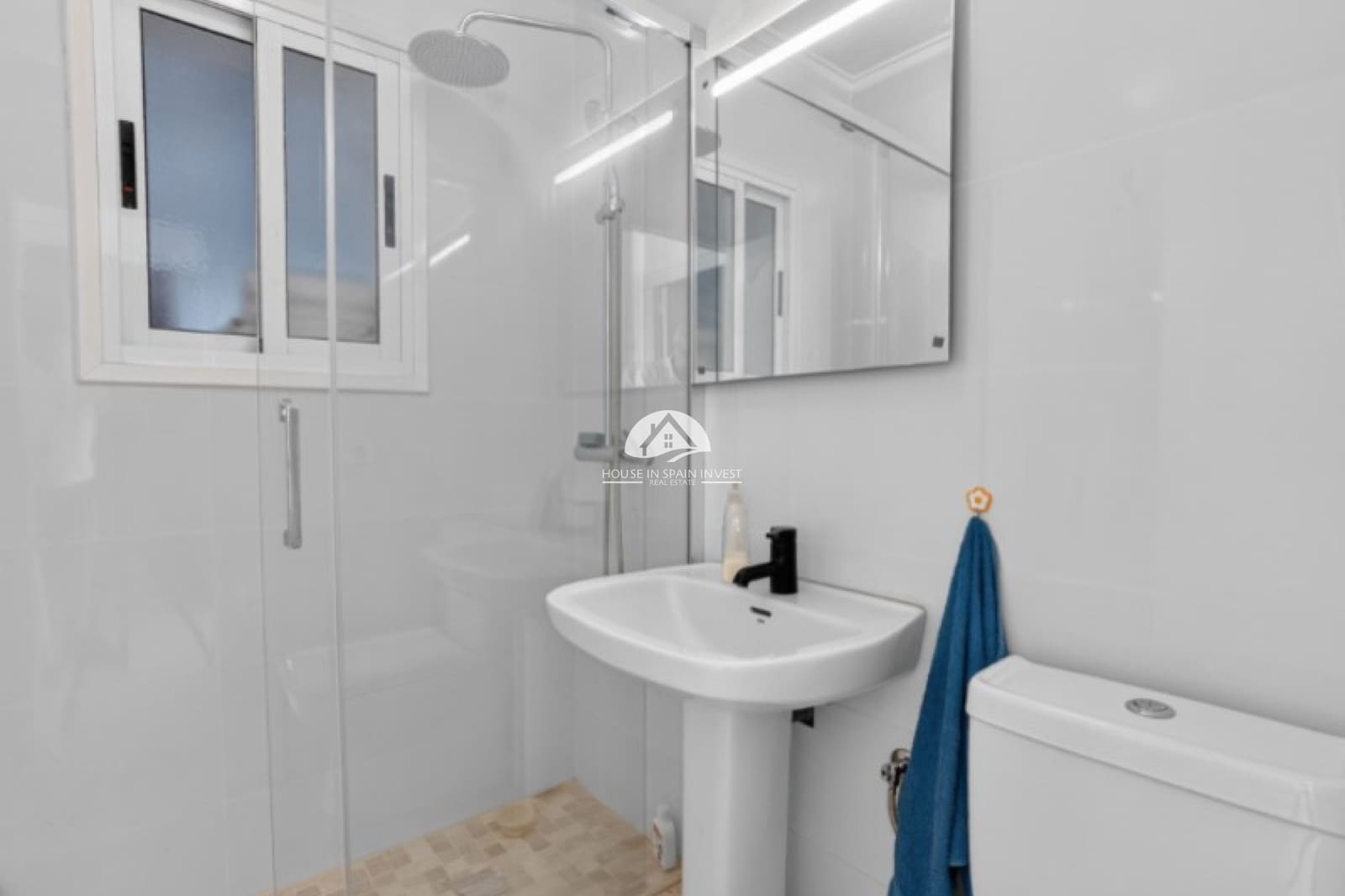 3 soverom Villa til salgs i Torrevieja med svømmebasseng - € 349 000 (Ref: 10117509)