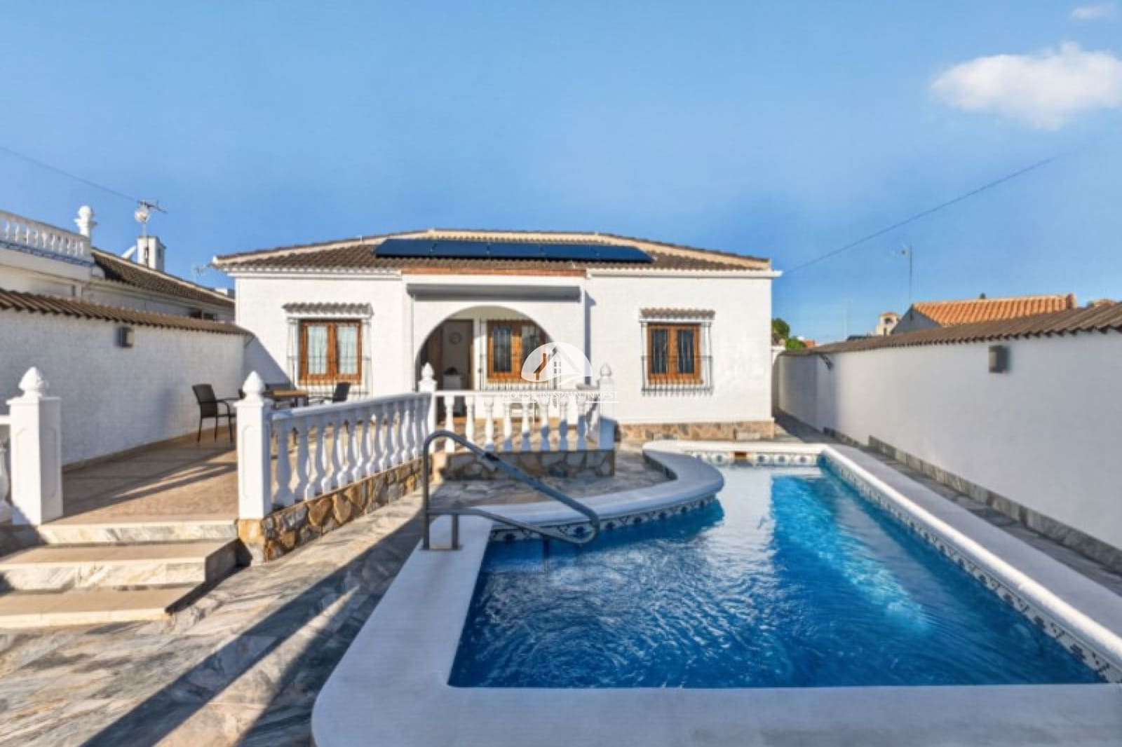 3 soverom Villa til salgs i Torrevieja med svømmebasseng - € 349 000 (Ref: 10117509)
