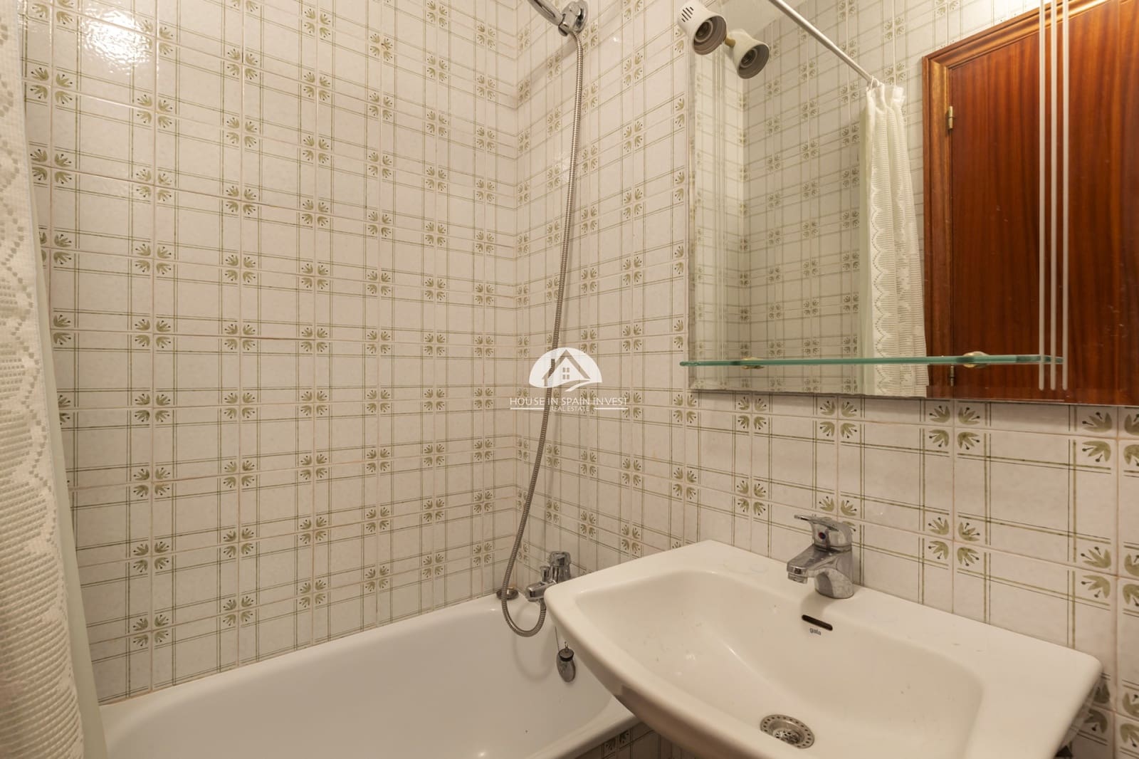 2 bedroom Apartment for sale in Punta Prima with pool - € 155,000 (Ref: 10117511)