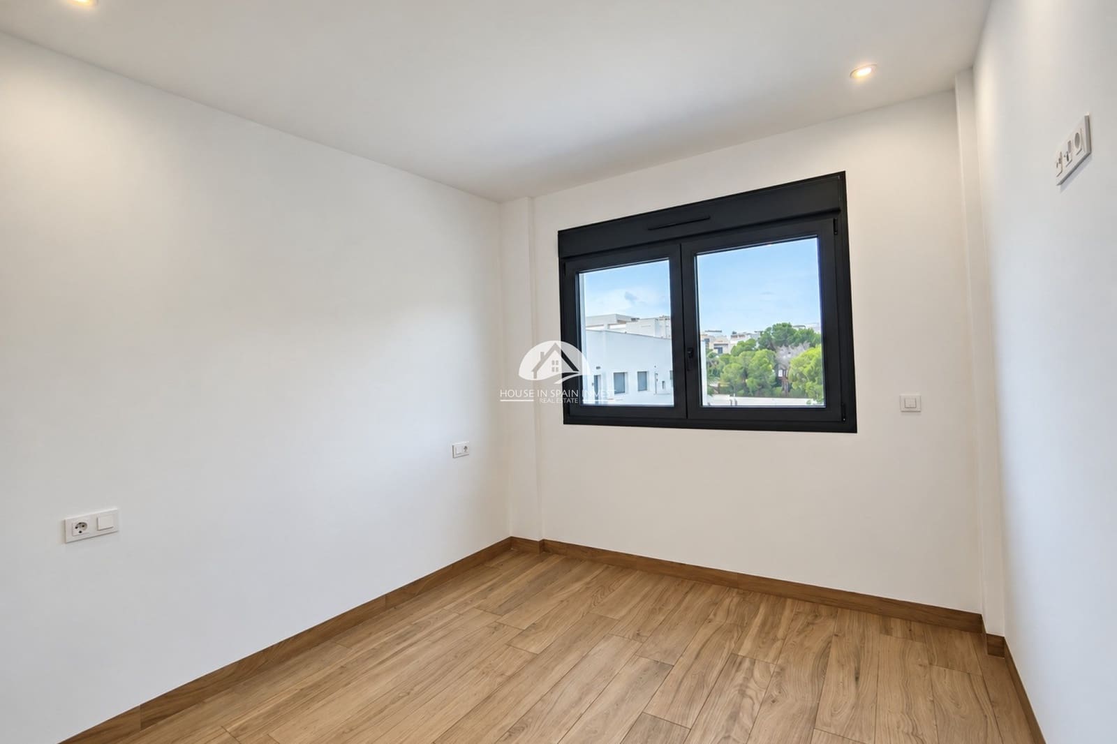 2 soveværelse Bungalow til salg i Los Balcones med swimmingpool garage - € 359.990 (Ref: 10145413)