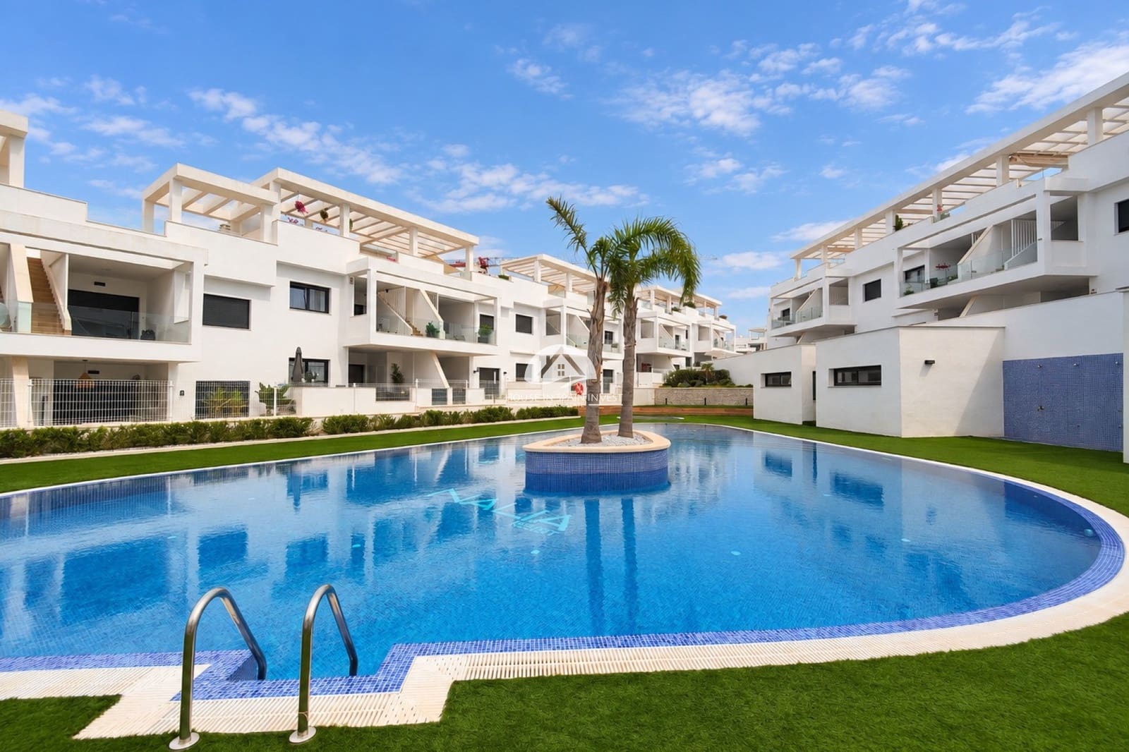 2 soveværelse Bungalow til salg i Los Balcones med swimmingpool garage - € 359.990 (Ref: 10145413)