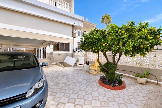 5 soverom Hus til salgs i Nueva Torrevieja, Torrevieja med svømmebasseng garasje - € 350 000 (Ref: 10153250)