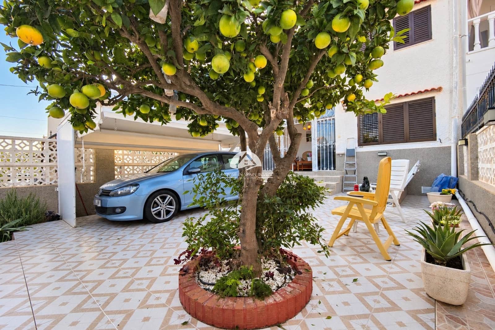 5 soverom Hus til salgs i Torrevieja med svømmebasseng garasje - € 350 000 (Ref: 10153250)
