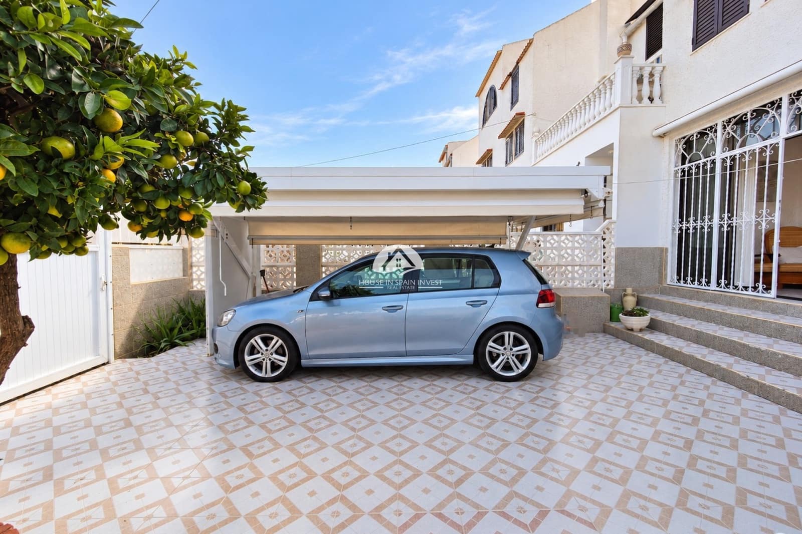 5 soverom Hus til salgs i Torrevieja med svømmebasseng garasje - € 350 000 (Ref: 10153250)