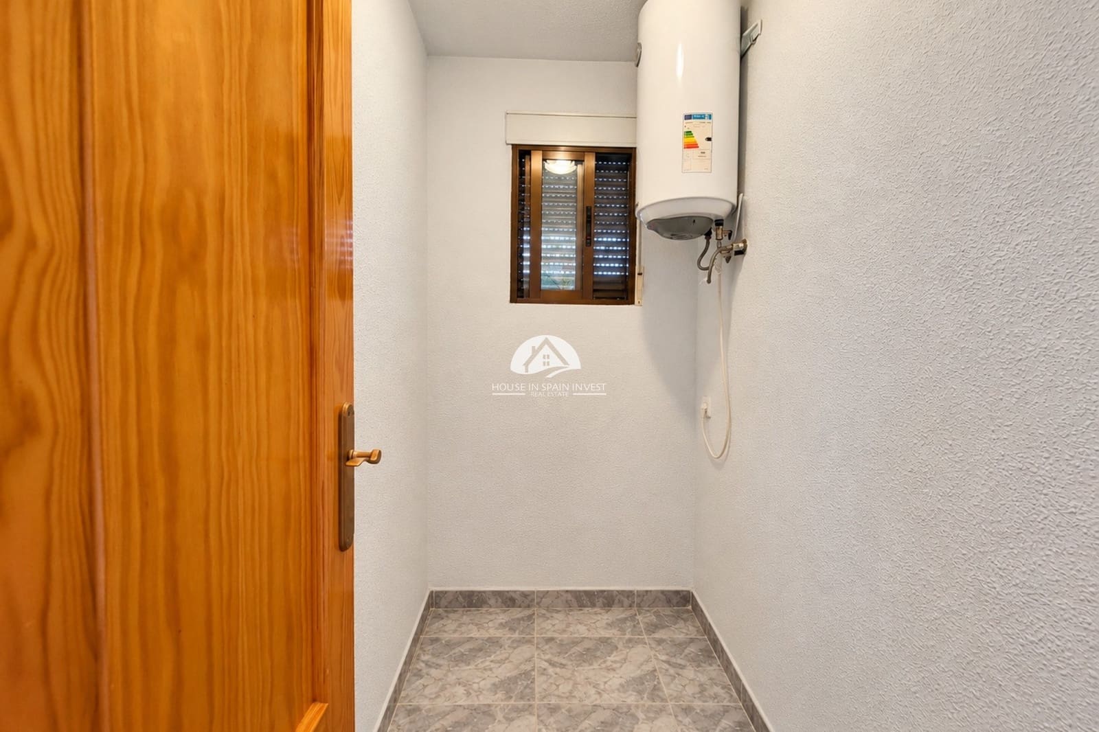 5 soverom Hus til salgs i Torrevieja med svømmebasseng garasje - € 350 000 (Ref: 10153250)