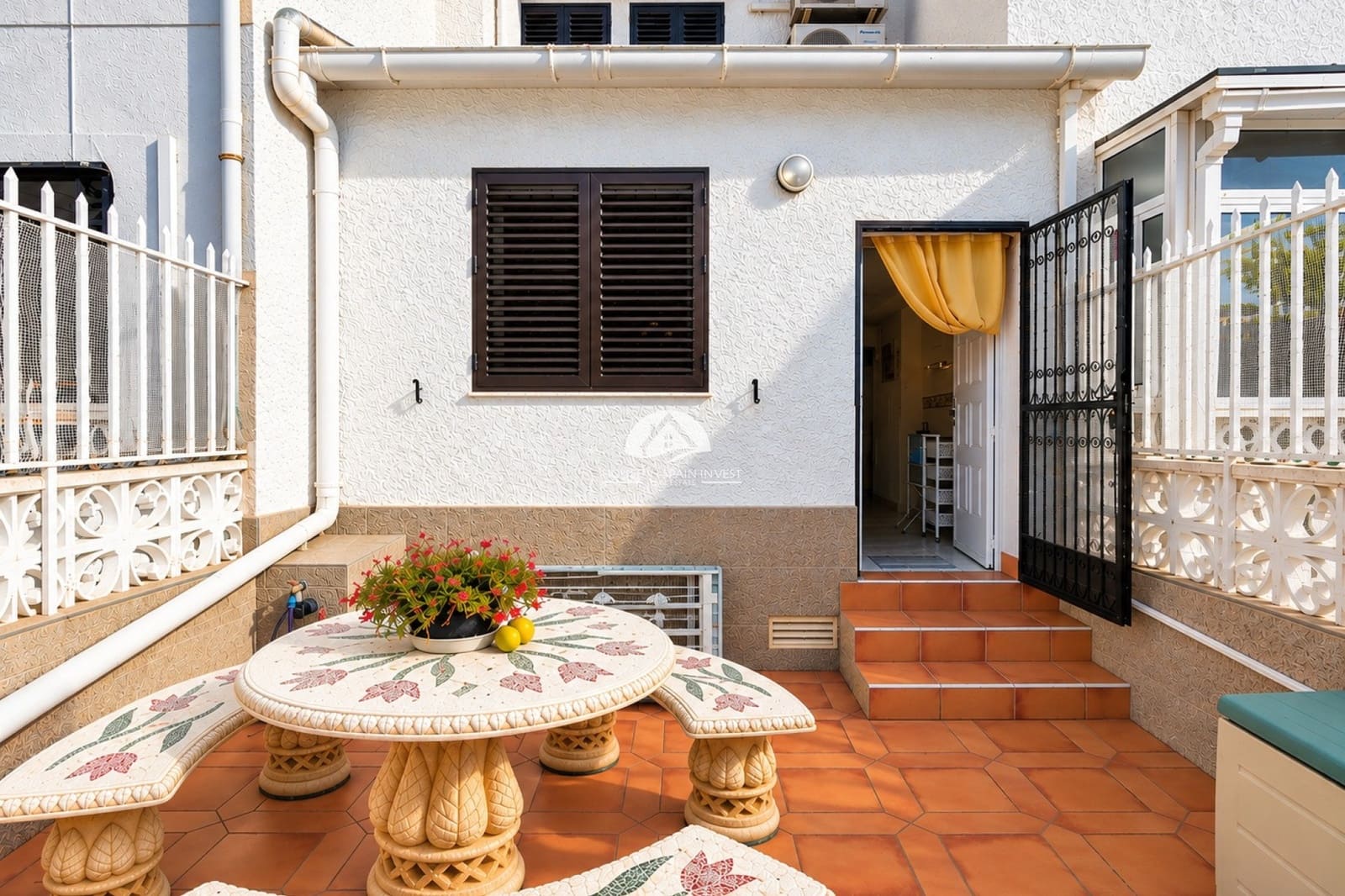 5 soverom Hus til salgs i Torrevieja med svømmebasseng garasje - € 350 000 (Ref: 10153250)