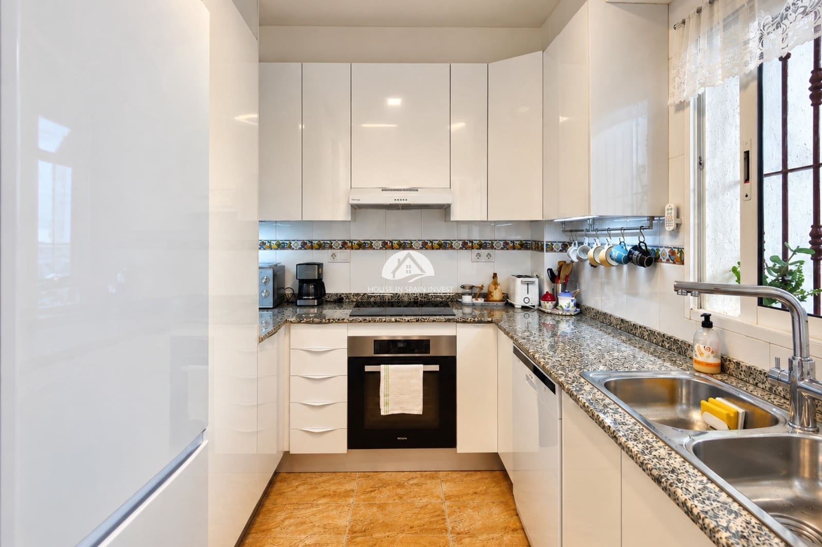 3 bedroom Townhouse for sale in La Florida with pool garage - € 197,950 (Ref: 10158344)