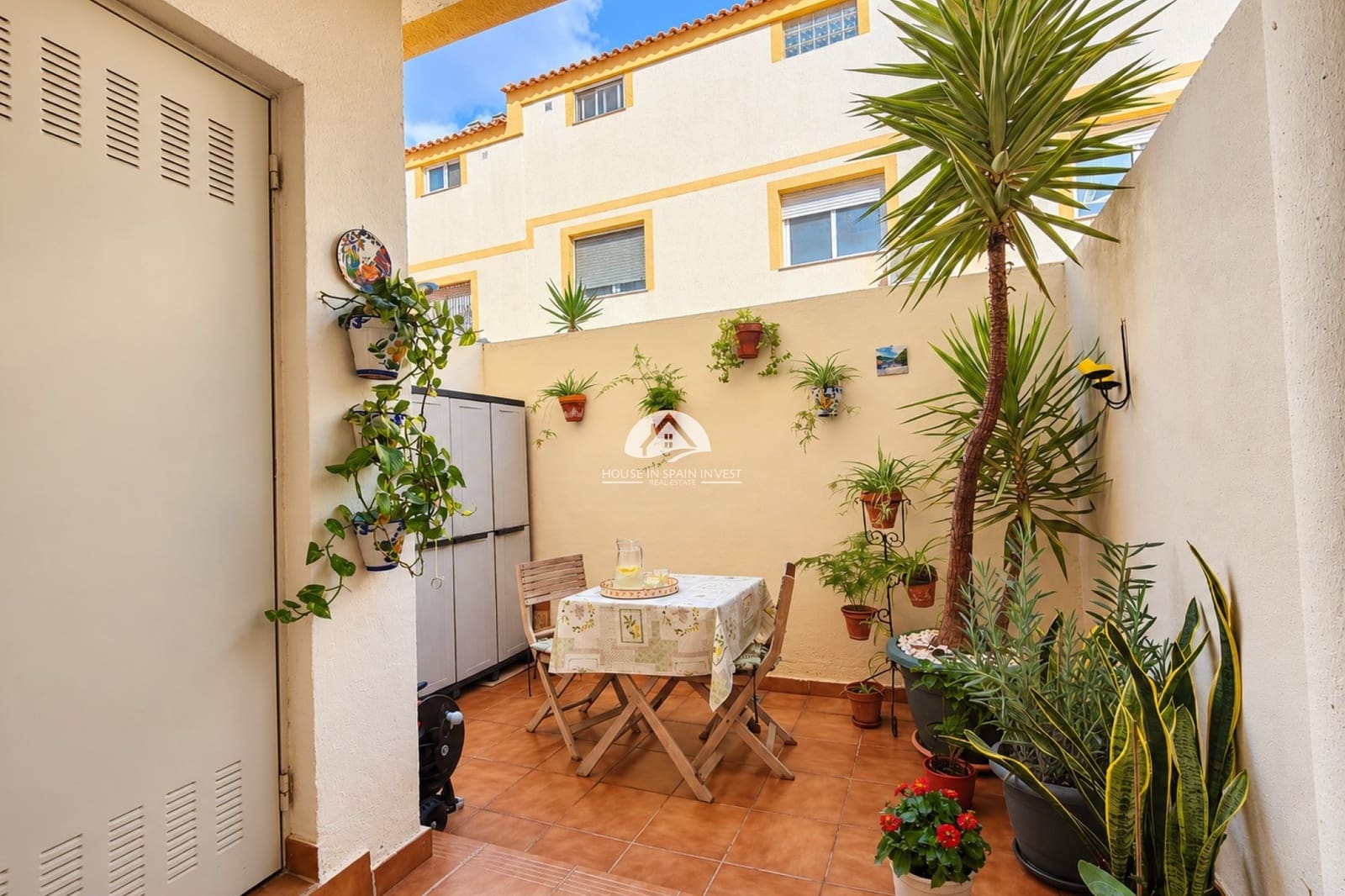 3 bedroom Townhouse for sale in La Florida with pool garage - € 197,950 (Ref: 10158344)