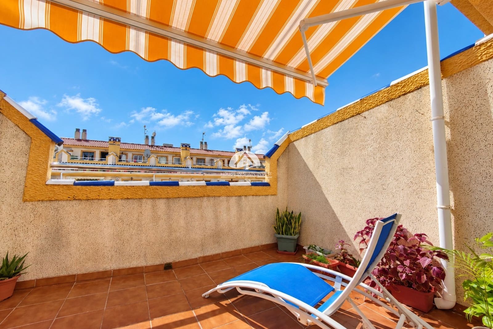 3 bedroom Townhouse for sale in La Florida with pool garage - € 197,950 (Ref: 10158344)