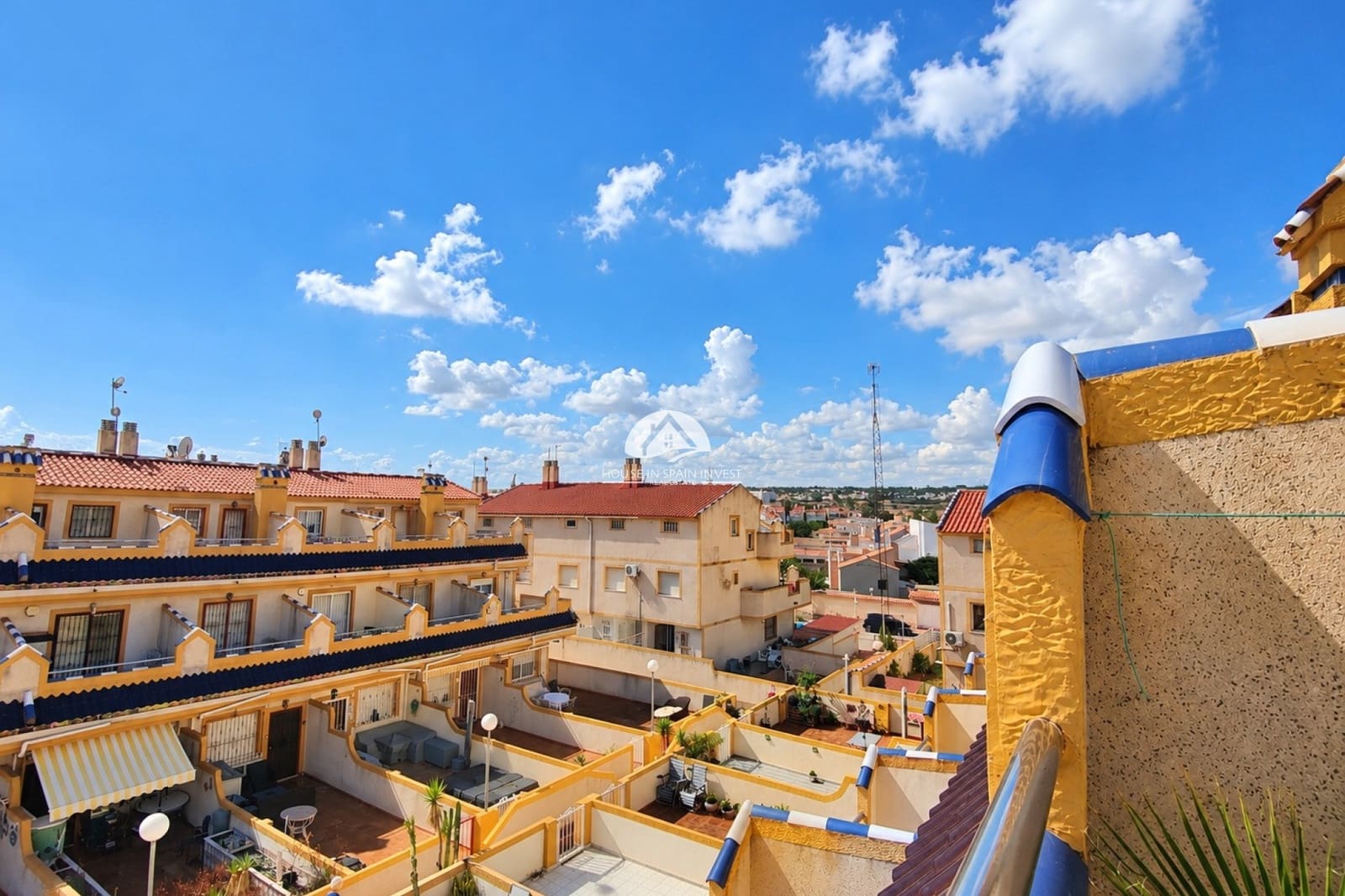 3 bedroom Townhouse for sale in La Florida with pool garage - € 197,950 (Ref: 10158344)