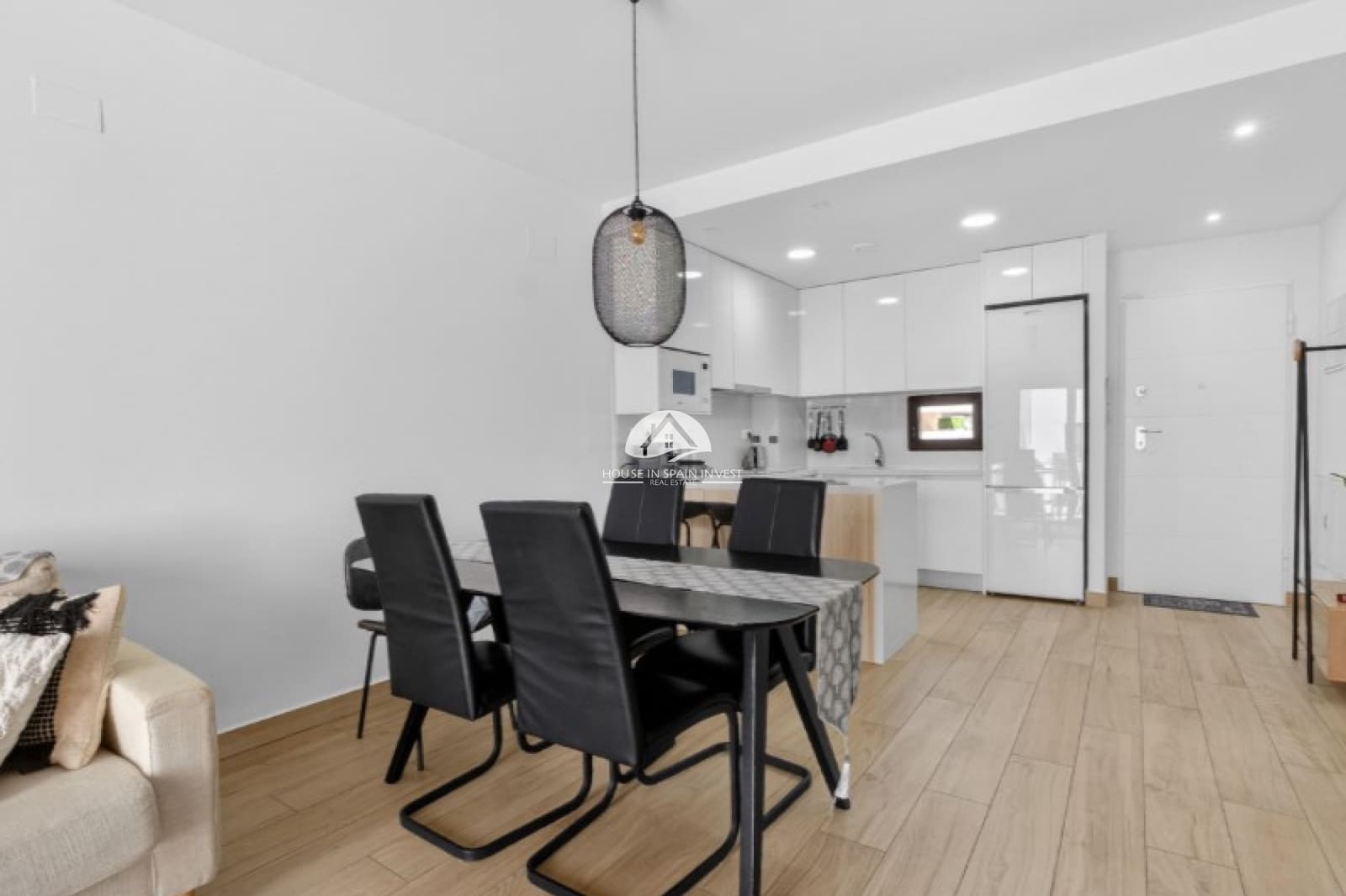 2 slaapkamer Penthouse te koop in Torrevieja met zwembad garage - € 289.000 (Ref: 10158874)