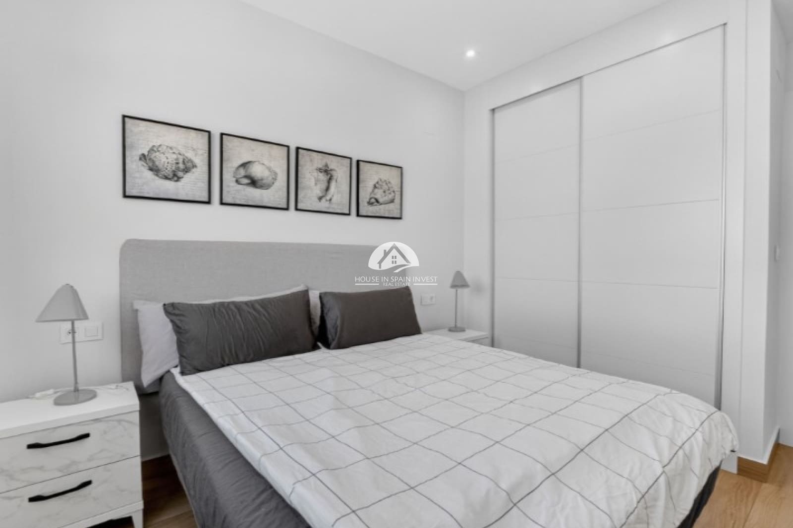 2 slaapkamer Penthouse te koop in Torrevieja met zwembad garage - € 289.000 (Ref: 10158874)