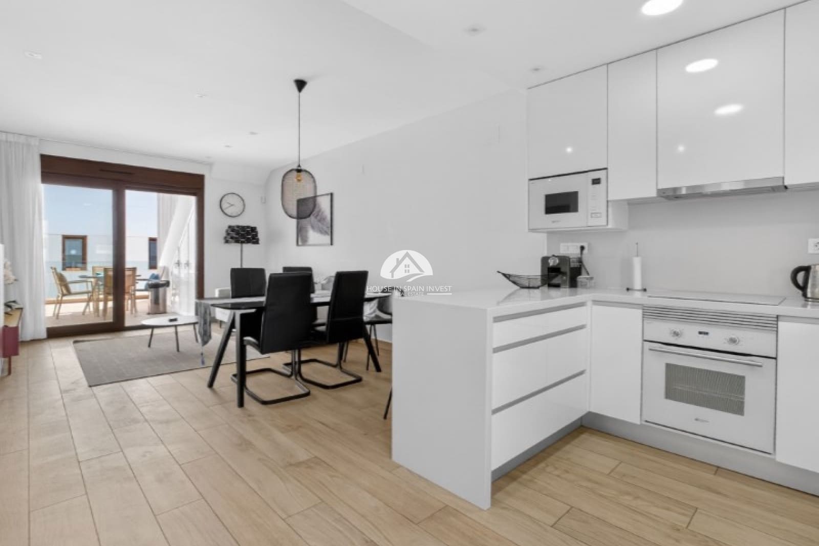 2 slaapkamer Penthouse te koop in Torrevieja met zwembad garage - € 289.000 (Ref: 10158874)