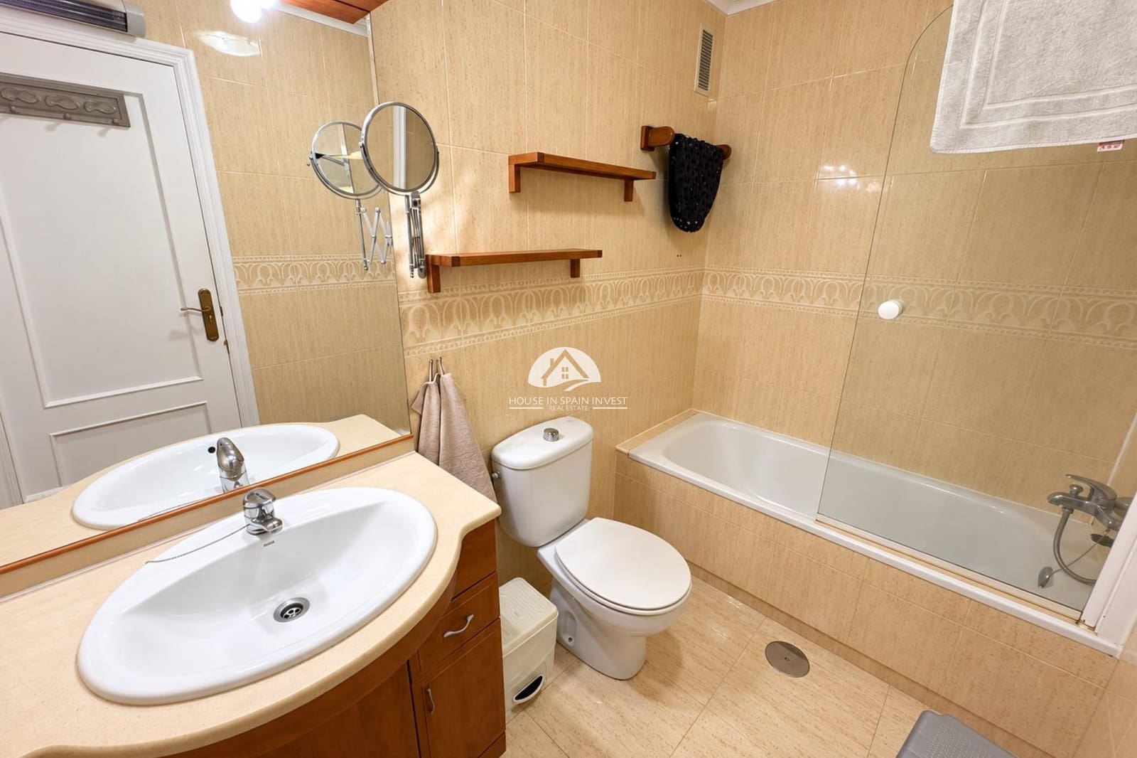 2 bedroom Apartment for sale in Playa Flamenca with pool - € 219,900 (Ref: 10158875)
