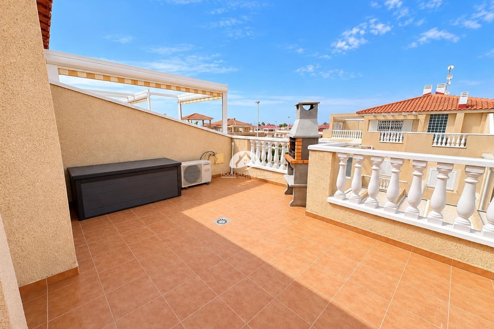 2 bedroom Apartment for sale in Playa Flamenca with pool - € 219,900 (Ref: 10158875)