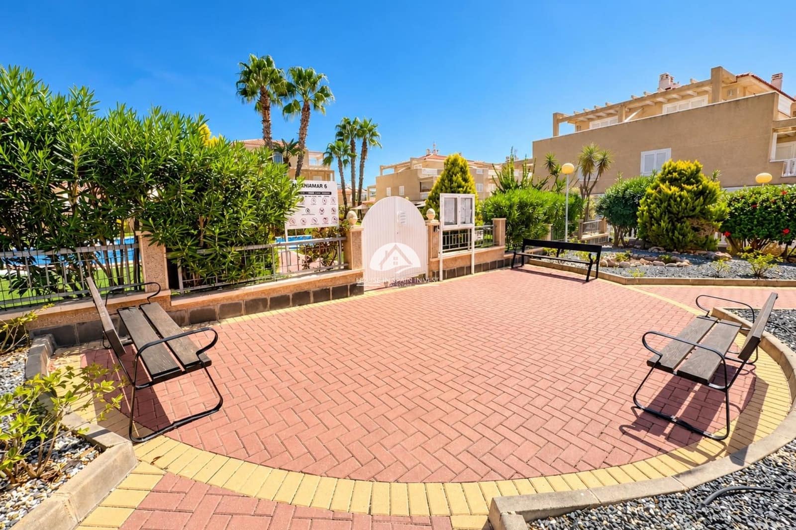 2 bedroom Apartment for sale in Playa Flamenca with pool - € 219,900 (Ref: 10158875)