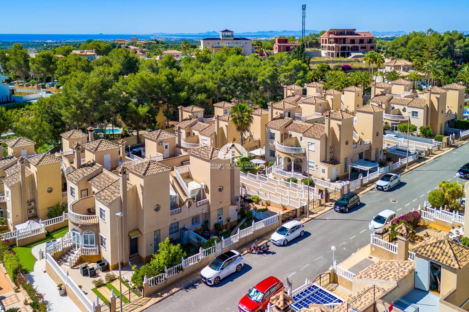 3 soverom Villa til salgs i Orihuela Costa med svømmebasseng garasje - € 265 000 (Ref: 10158878)