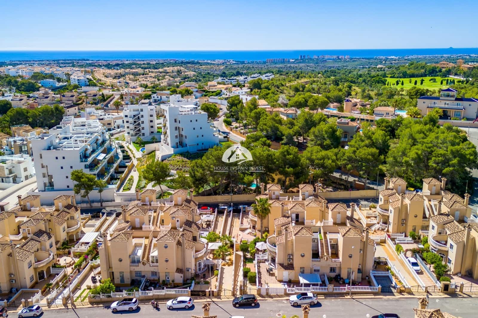 3 soverom Villa til salgs i Orihuela Costa med svømmebasseng garasje - € 265 000 (Ref: 10158878)