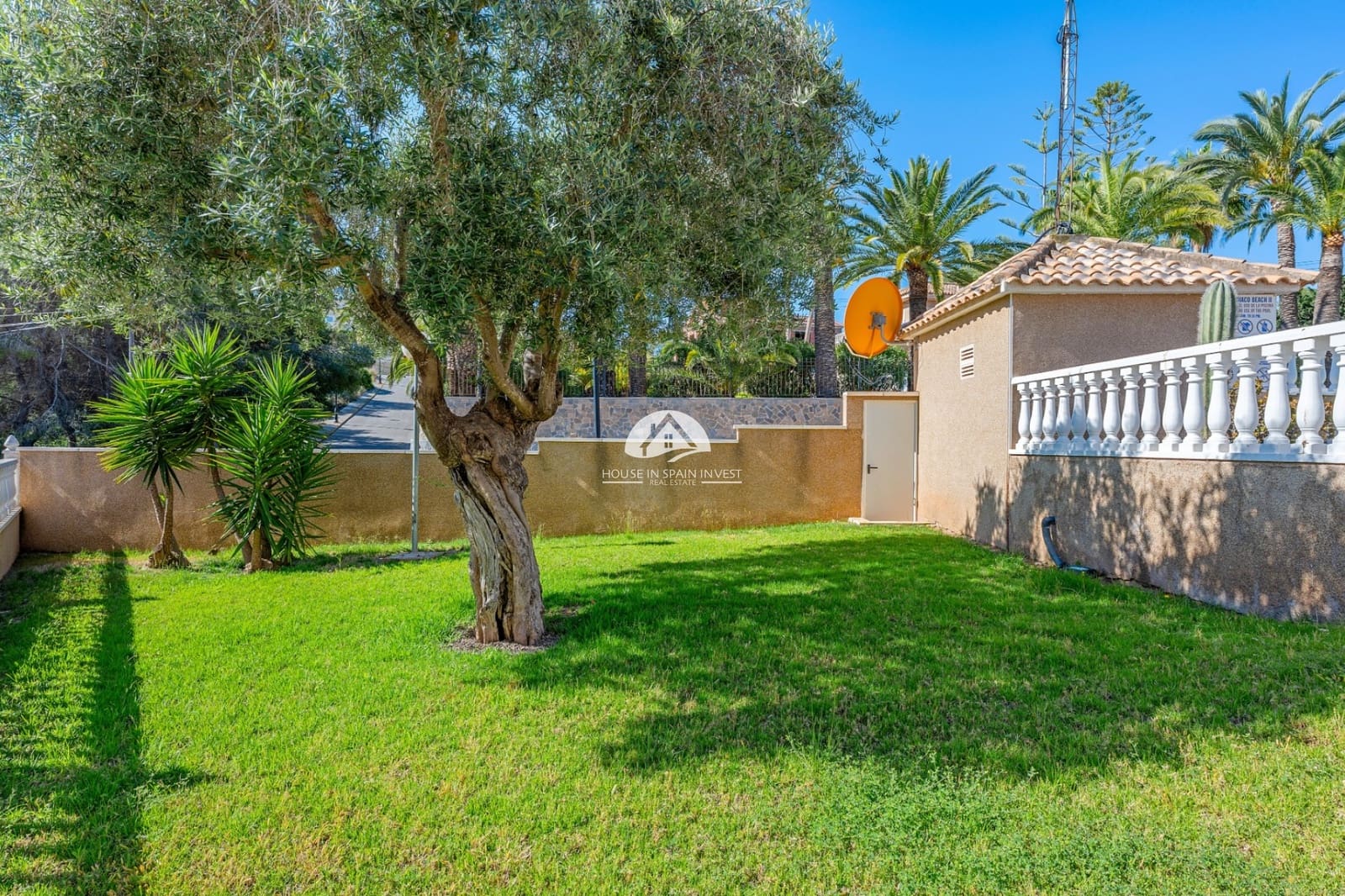 3 soverom Villa til salgs i Orihuela Costa med svømmebasseng garasje - € 265 000 (Ref: 10158878)