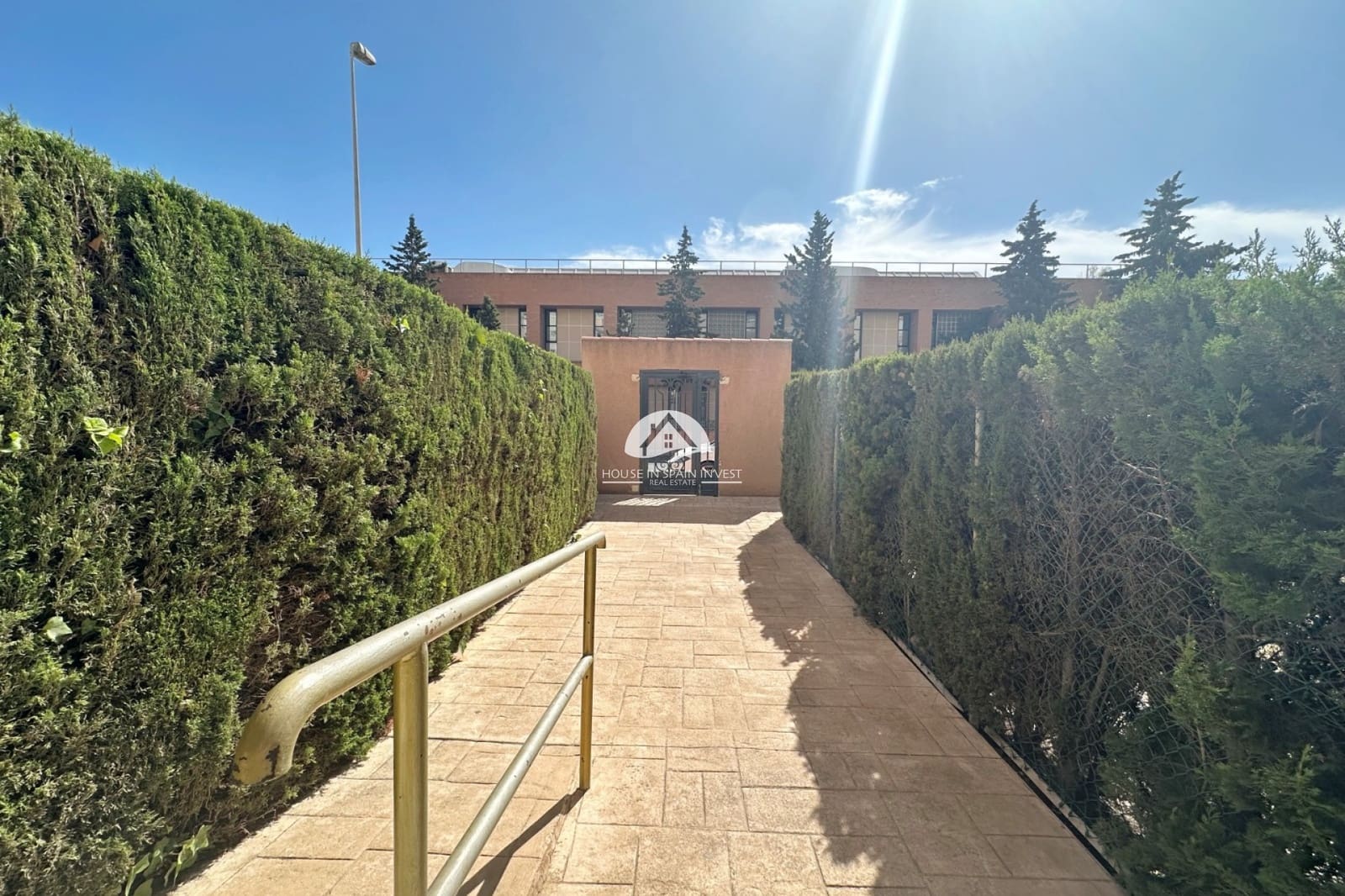 2 Zimmer Apartment zu verkaufen in Torrevieja mit Pool Garage - 149.900 € (Ref: 10158881)