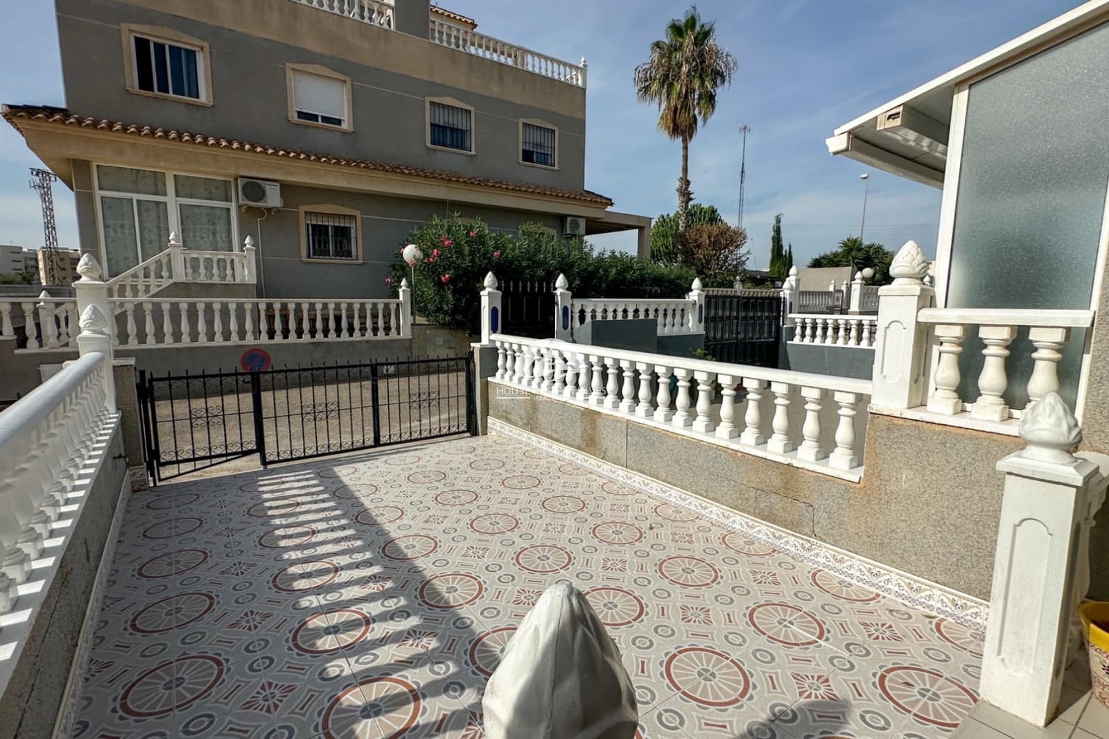 Casa de 2 habitaciones en Orihuela Costa en venta con piscina garaje - 180.000 € (Ref: 10158882)