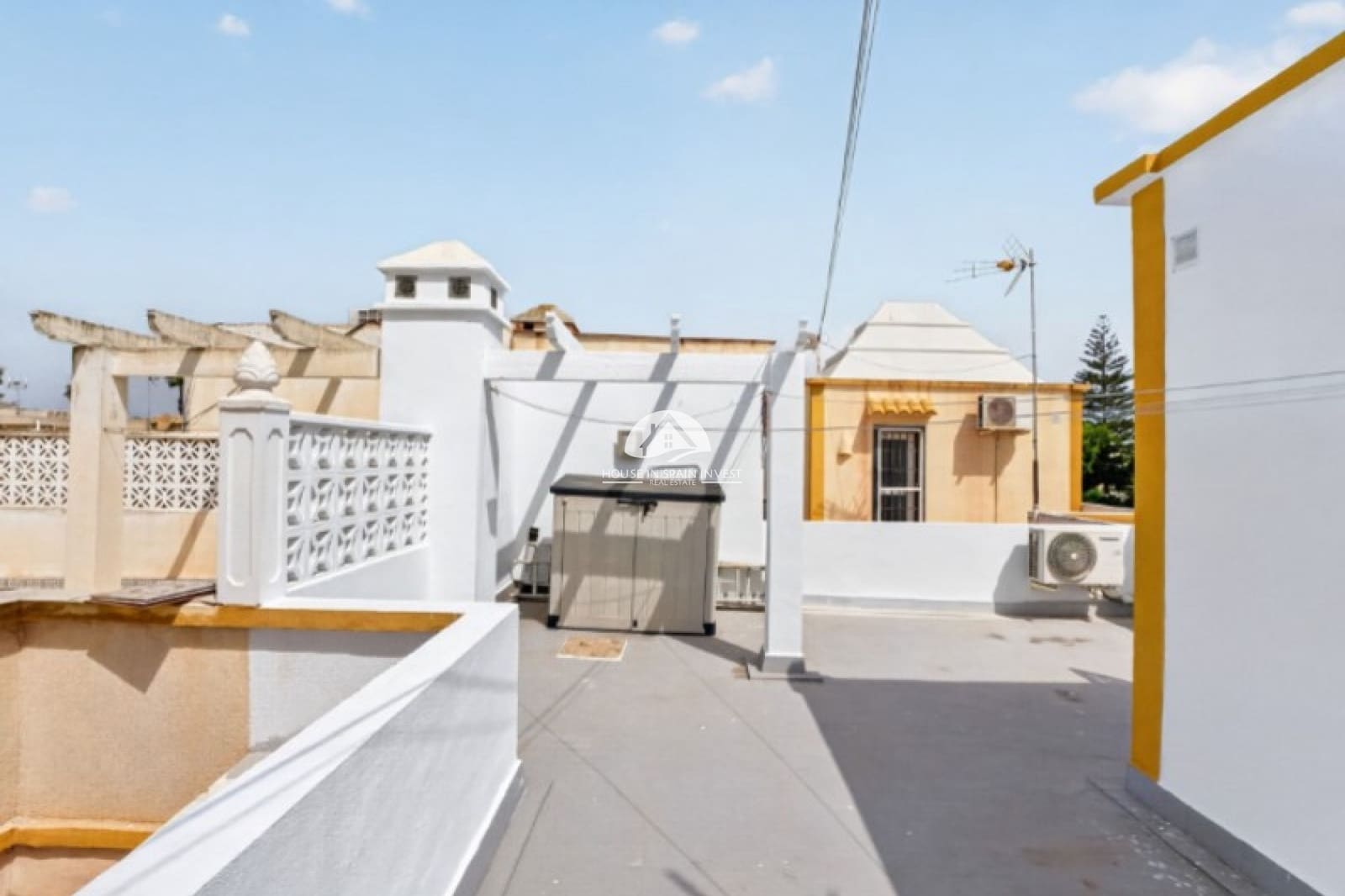 3 soveværelse Byhus til salg i Torrevieja med swimmingpool - € 199.000 (Ref: 10158884)