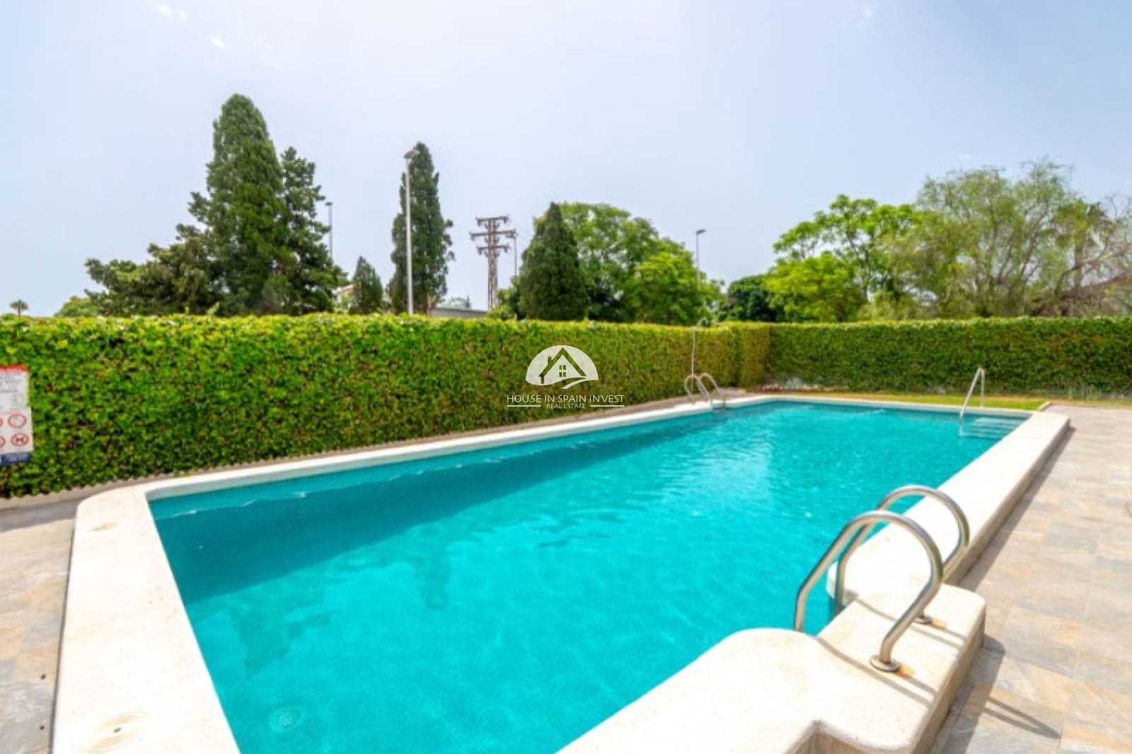 3 soveværelse Byhus til salg i Torrevieja med swimmingpool - € 199.000 (Ref: 10158884)